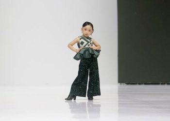 Arraya Naladhipa Ismail, Curi Perhatian di Indonesia Fashion Week 2026