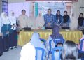 Foto bersama Ketua Tim Pengabdian Puspita Sukmawaty Rasyid dan para Dosen Poltekkes, unsur pemerintah Kelurahan Leato utara dan para kader dalam kegiatan program pengabdian masyarakat, Kamis (2/7). (foto: istimewa)