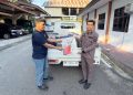 Penyerahan barang bukti serta tersangka oleh penyidik Satuan Reskrim Polres Pohuwato kepada pihak Kejaksaan Negeri Pohuwato.