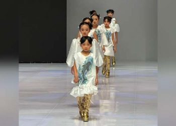 Gemes! 7 Model Cilik Gorontalo Tampilkan “Botubarani” di Indonesia Fashion Week 2026