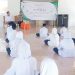 Kapolsek Popayato Barat, Iptu Ilham Siplizand, S.Tr.K. saat memberikan materi kepada para siswa yang ada di Madrasah Al-Khairat, Desa Dudewulo, Kecamatan Popayato Barat, Kabupaten Pohuwato.
