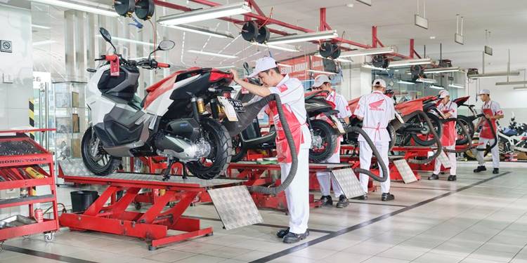 Penting! Cek Tanda Shockbreaker Mulai Rusak, Rutin Servis Berkala di AHASS jadi Solusi Hindari Kerusakan