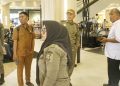 Satpol PP Kota Gorontalo ketika menggelar razia ASN yang keluyuran saat jam kerja. (Foto: Kominfo)