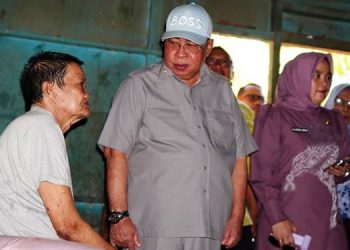 Di Usia Senja Mereka Tak Sendiri, Adhan Datang Membawa Perhatian