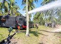 Kendaraan water cannon disiagakan untuk mengantisipasi adanya kebakaran yang ada di lingkungan masyarakat.