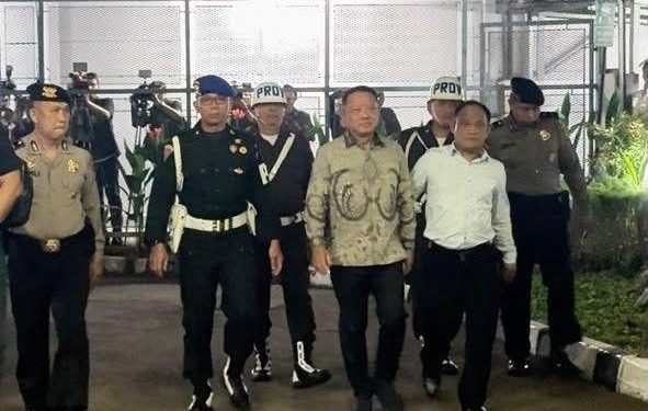 Febrie Ditahan Tanpa Diborgol dan Rompi Tahanan, Kejagung: Sudah Malam