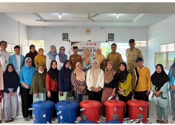 Warga Bulota Dilatih Olah Sampah Organik dengan Komposter Aerob, Poltekkes Kemenkes Gorontalo Dorong Pengelolaan Sampah Berbasis Masyarakat