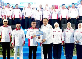 Gubernur Gusnar Ismail Hadiri Pengukuhan ABPEDNAS dan Srikandi Jaga Desa Gorontalo