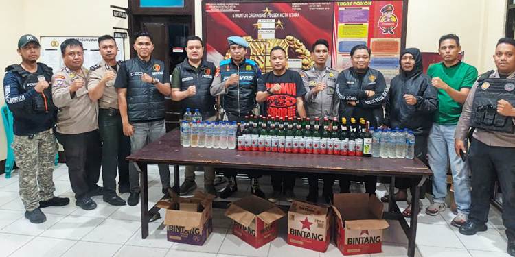 Polsek Kota Utara Sita Puluhan Botol Miras