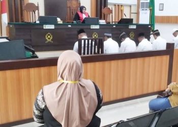 Vonis Sepuluh Terdakwa PETI Ditunda