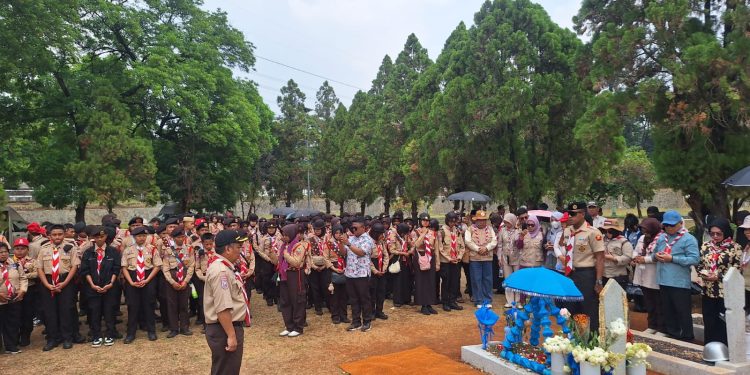 Pramuka Gorontalo Ziarah ke Makam Rachmat Gobel, Menjaga Api Keteladanan Sang Tokoh