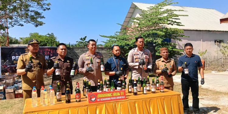 Ribuan Liter Cap Tikus Dimusnahkan, Polres Gorontalo: Operasi Miras Berlanjut