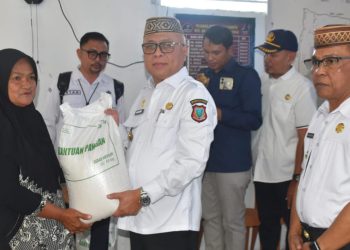 Beras CPP dan Bibit Jagung Dibakukan, Bupati Ingatkan Petani Jangan Buru-buru Menanam