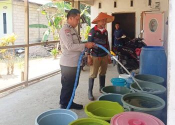 PMI-BPBD, Polisi Turun Tangan, 48 KK di Tilongkabila Sulit Air Bersih