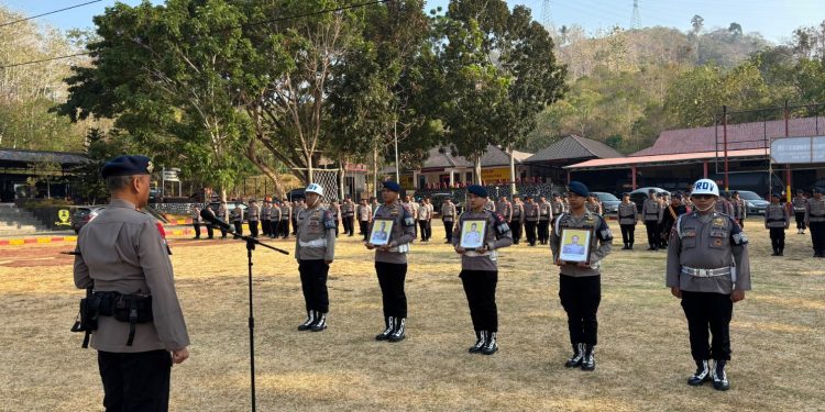 Melanggar Kode Etik Polri, Tiga Personel Brimob Gorontalo Dipecat