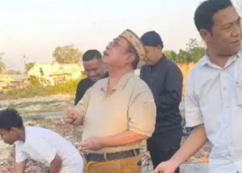 Nikmati Akhir Pekan, Adhan Pilih Cara Sederhana