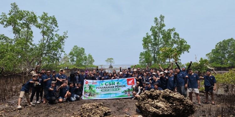 Peduli Lingkungan: Honda DAW Tanam 500 Bibit Mangrove di Bunaken