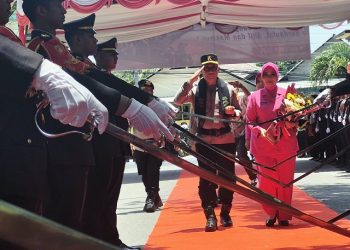 Usai Mopotilolo, Irjen Pol Nurworo Danang Disambut Pedang Pora di Mapolda Gorontalo 