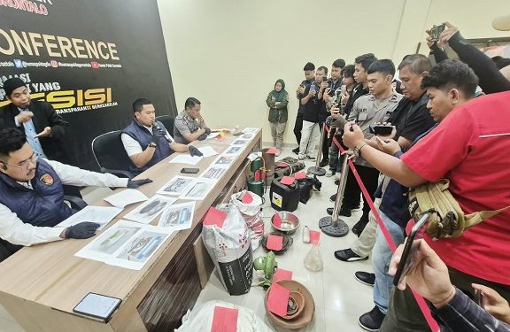 Polda Gorontalo Sita Emas dan Merkuri di Lokasi PETI, Dua Orang Jadi Tersangka